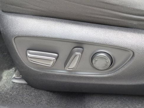 Used 2021 Toyota RAV4 XLE FWD image 21