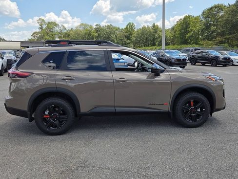New 2026 Nissan Rogue SV AWD/4WD image 12