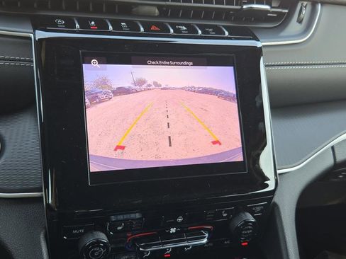 New 2025 Jeep Grand Cherokee Altitude RWD image 34