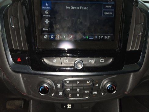 Used 2023 Chevrolet Traverse RS image 23