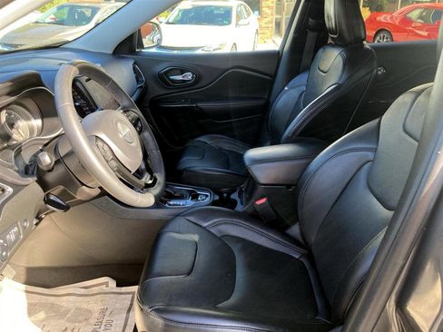 Used 2023 Jeep Cherokee Altitude Lux image 10