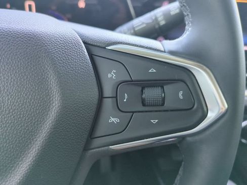 Used 2024 Chevrolet Trax ACTIV w/ Driver Confidence Package FWD image 28