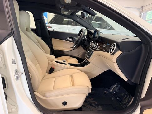 Used 2018 Mercedes-Benz CLA 250 image 25