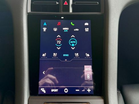 Used 2021 Porsche Taycan RWD image 27