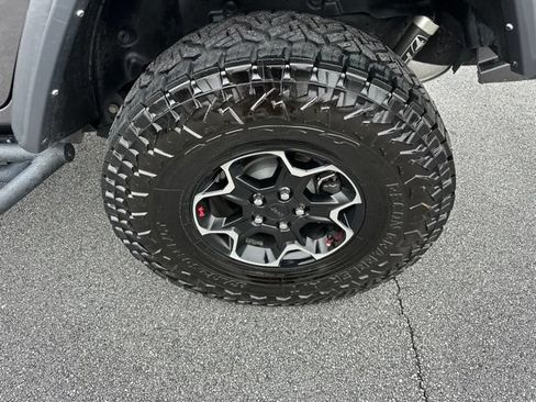 Used 2023 Jeep Wrangler Unlimited Rubicon w/ Cold Weather Group AWD/4WD image 10