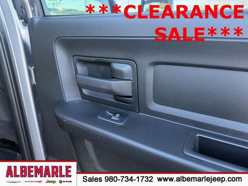 Used 2024 RAM 2500 Tradesman w/ Chrome Appearance Group image 36