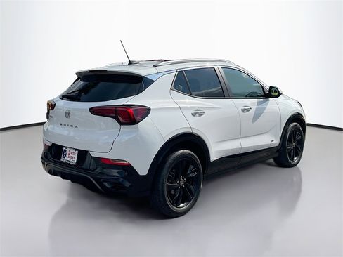 Used 2025 Buick Encore GX Sport Touring image 7
