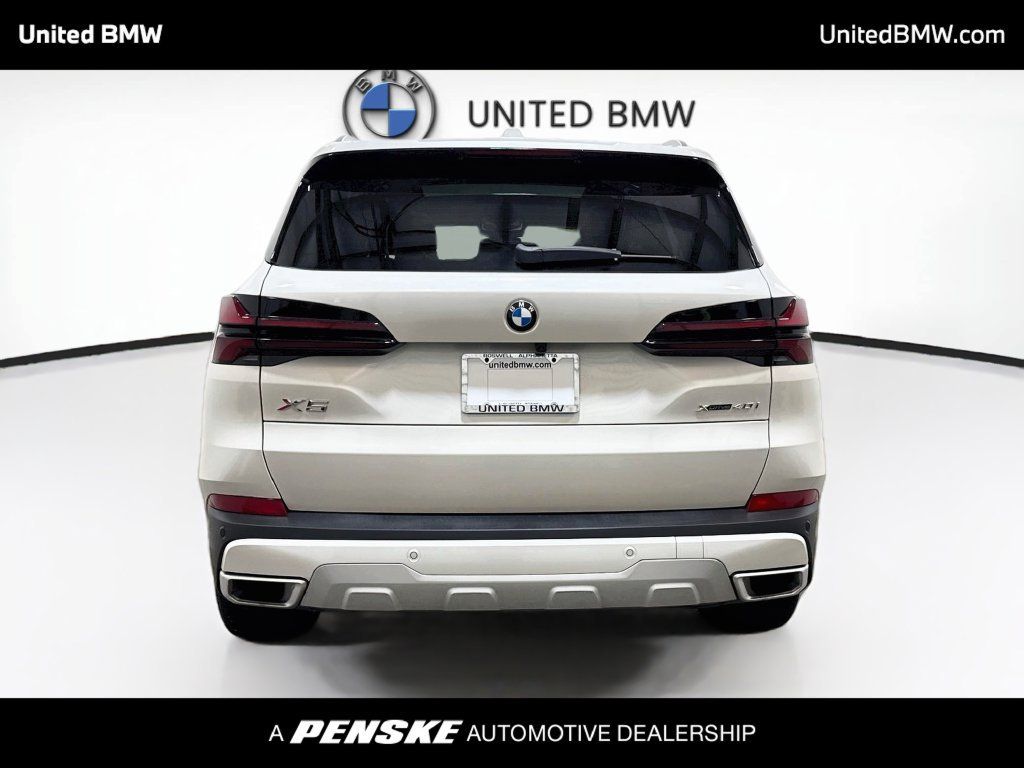 Certified 2024 BMW X5 xDrive40i w/ Premium Package AWD/4WD image 6