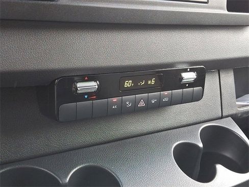 Used 2025 Mercedes-Benz Sprinter 2500 image 16