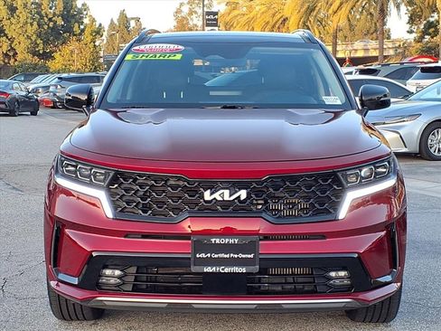 Certified 2022 Kia Sorento SX image 8