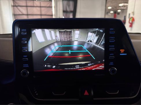 Used 2021 Toyota C-HR XLE FWD image 27
