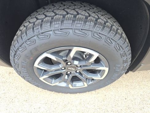 New 2026 Chevrolet Equinox ACTIV w/ Convenience Package III image 6