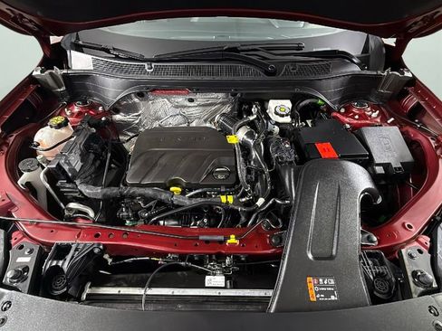 Used 2025 Chevrolet Trax LT w/ Driver Confidence Package image 35