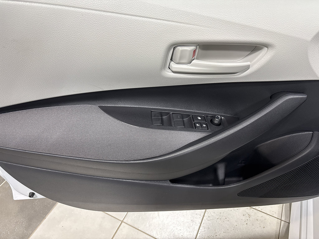 New 2027 Toyota Corolla LE FWD image 19