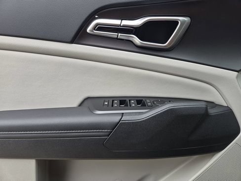 New 2026 Kia Sportage EX FWD image 18