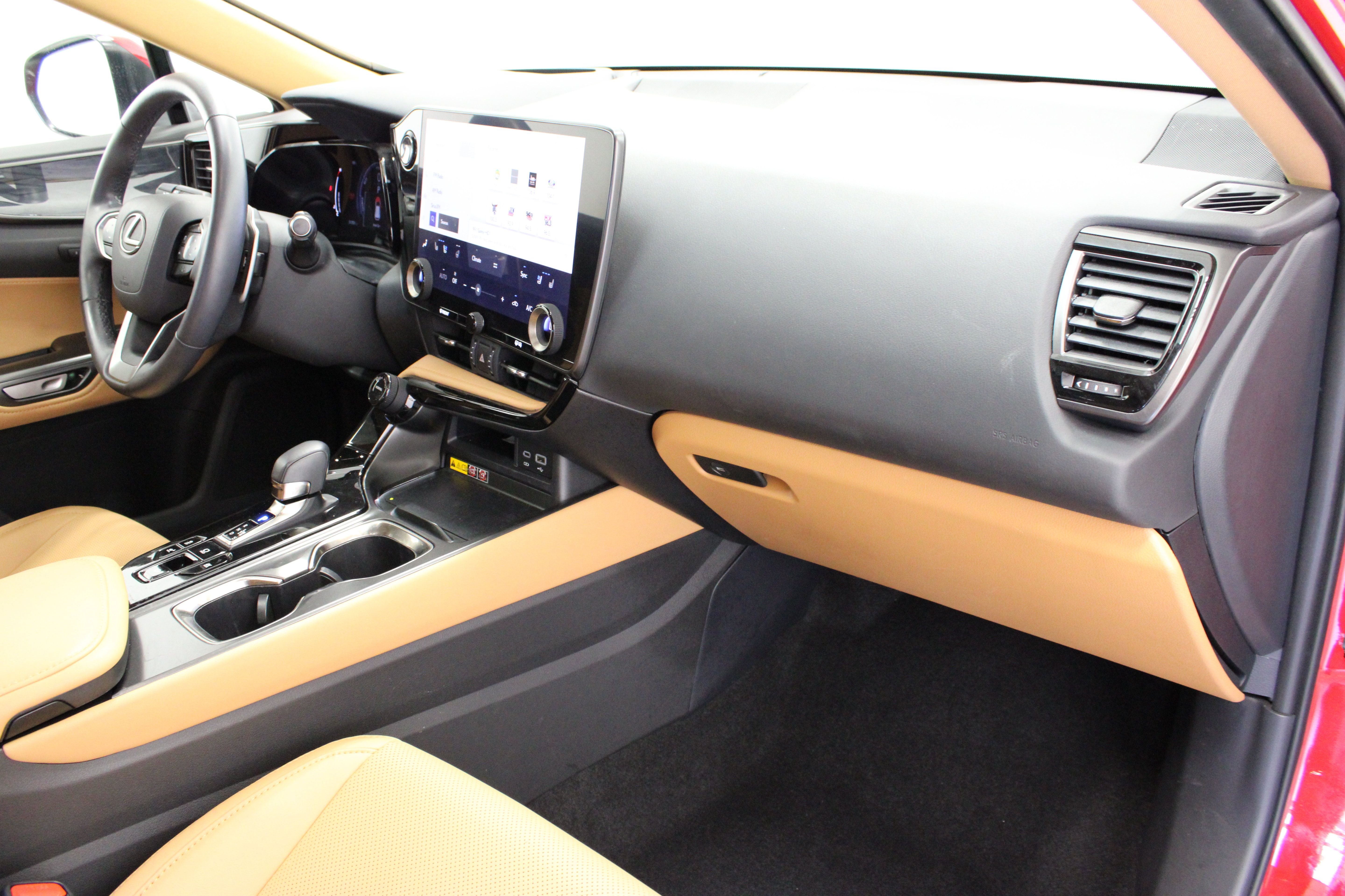 Used 2025 Lexus NX 350h AWD w/ Cold Area Package image 37