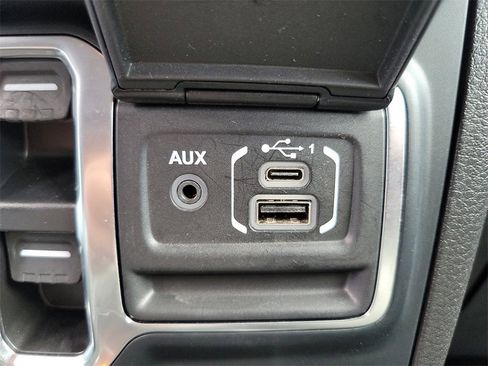 Used 2024 Jeep Wrangler Sport S image 14