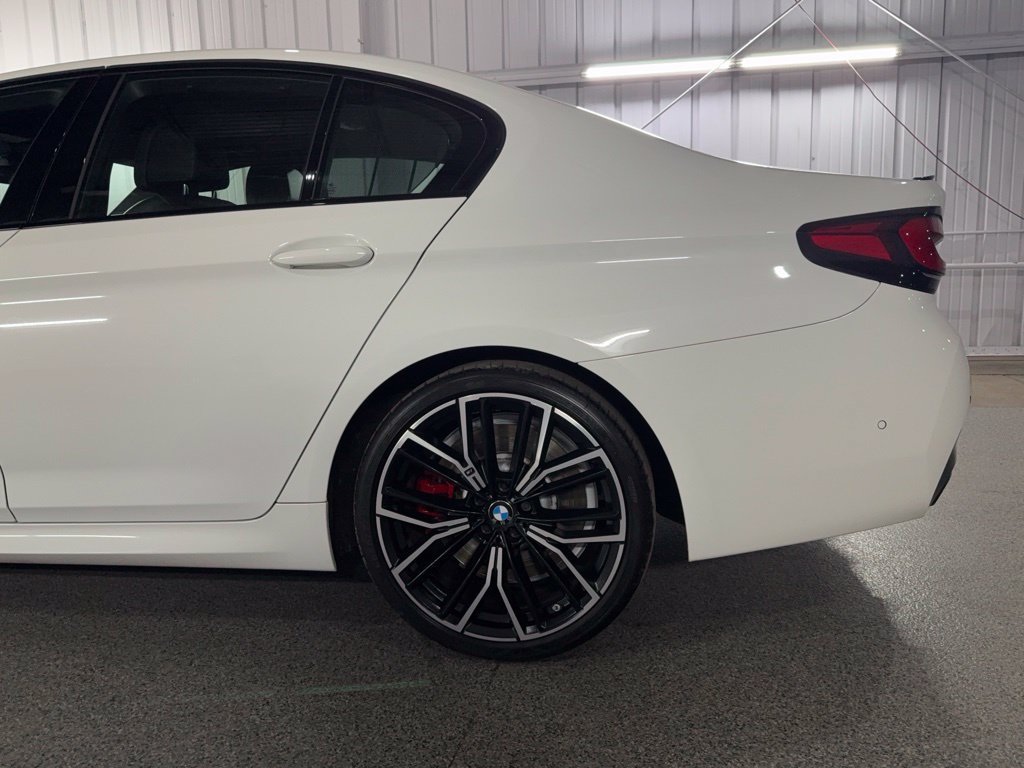 Used 2023 BMW M550i xDrive w/ Executive Package AWD/4WD image 11