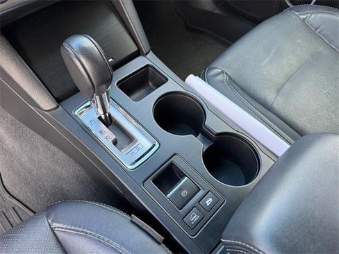 Used 2017 Subaru Outback 2.5i Limited image 21