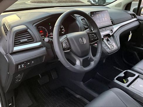 Certified 2026 Honda Odyssey EX-L image 18