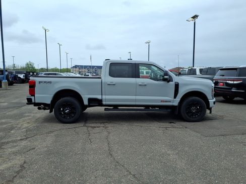 Used 2025 Ford F250 Lariat w/ Lariat Ultimate Package AWD/4WD image 7