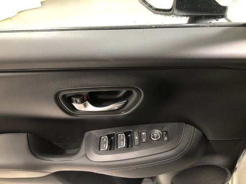 New 2026 Honda HR-V EX-L image 21