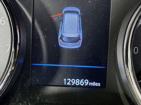 Used 2018 Nissan Rogue S image 18