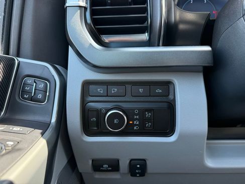 Used 2024 Ford F450 Limited w/ FX4 Off-Road Package AWD/4WD image 12