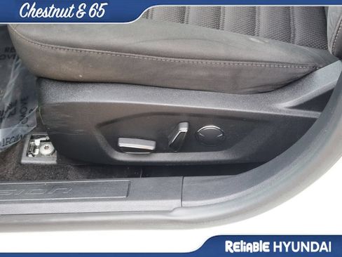Used 2018 Ford Fusion SE w/ Fusion SE Technology Package FWD image 24