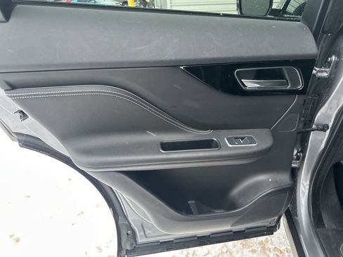 Used 2020 Jaguar F-PACE Checkered Flag image 18