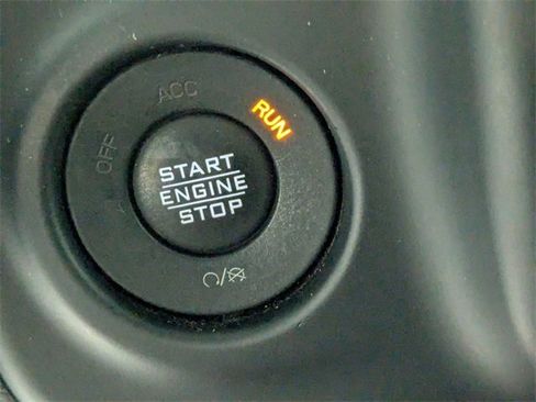 Certified 2023 Jeep Wrangler Unlimited Sahara image 24