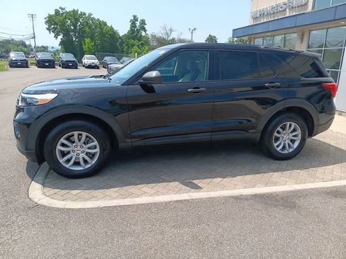 Used 2021 Ford Explorer 4WD image 3