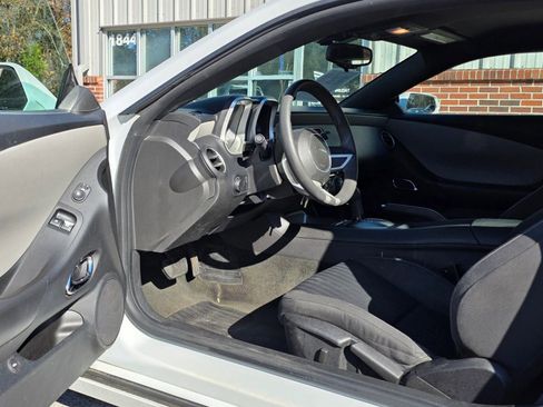 Used 2011 Chevrolet Camaro LS image 9