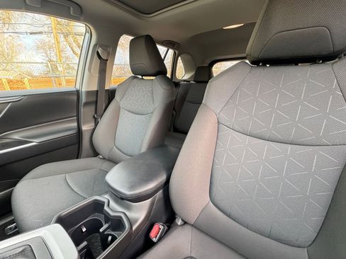 Used 2025 Toyota RAV4 XLE image 35