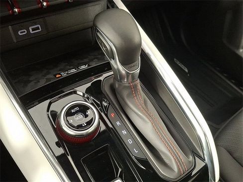 Used 2024 GMC Canyon AT4X image 17