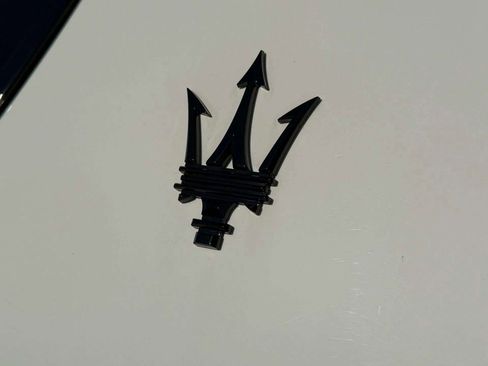 Certified 2024 Maserati Levante Modena Ultima image 17