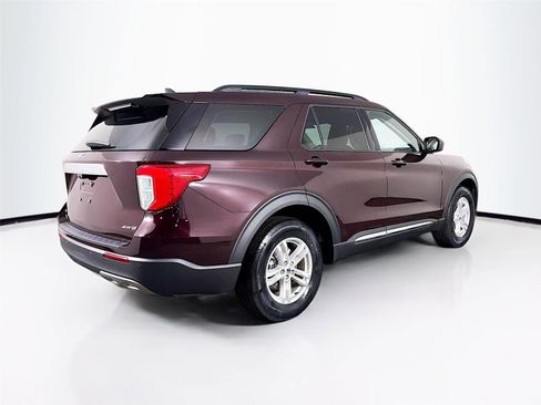 Used 2022 Ford Explorer XLT w/ Equipment Group 202A AWD/4WD image 7