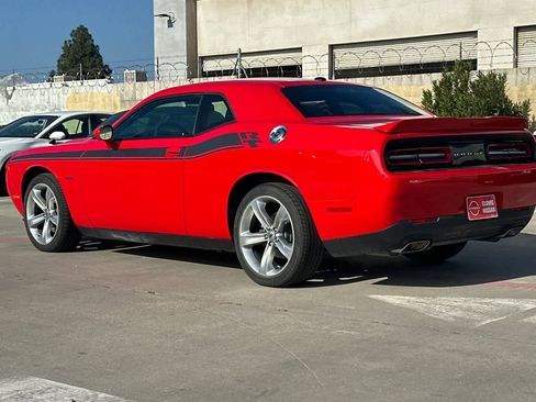 Used 2018 Dodge Challenger R/T image 7