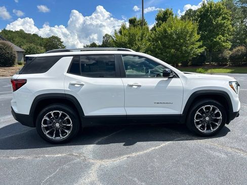 Used 2025 GMC Terrain Elevation w/ Elevation Premium Package AWD/4WD image 21
