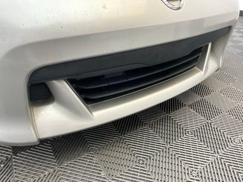Used 2010 Nissan 370Z Touring RWD image 29