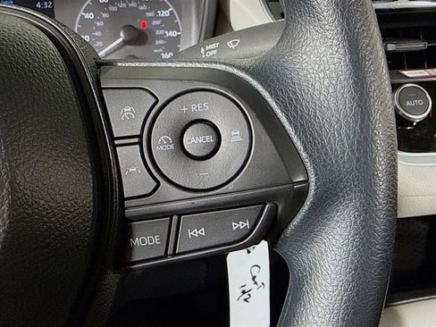 Certified 2025 Toyota Corolla LE image 13