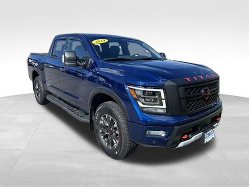 Used 2024 Nissan Titan PRO-4X w/ Pro-4x Convenience Package AWD/4WD image 34