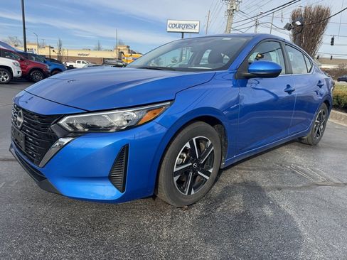 Used 2024 Nissan Sentra SV image 1