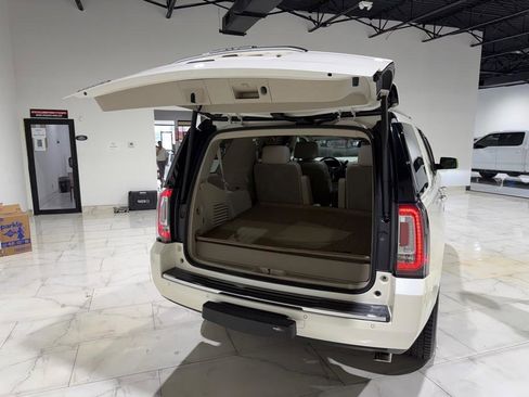 Used 2015 GMC Yukon Denali w/ Touring Package AWD/4WD image 13