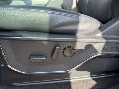 Used 2024 Ford F150 Lariat w/ FX4 Off-Road Package image 10