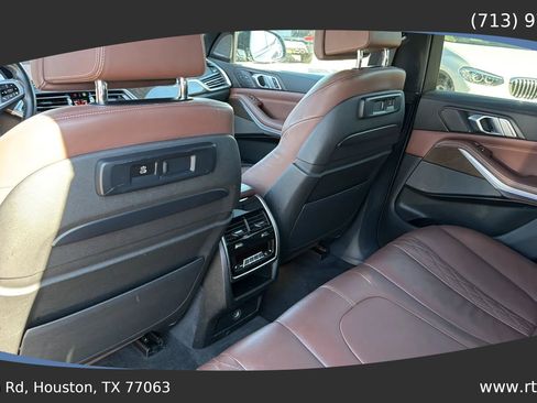 Used 2020 BMW X5 M50i w/ Luxury Seating Package image 29