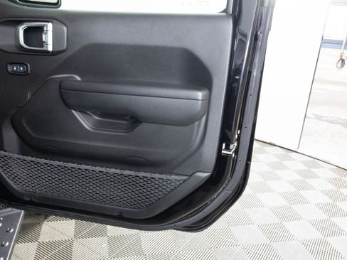 Used 2023 Jeep Wrangler Rubicon w/ Cold Weather Group image 41