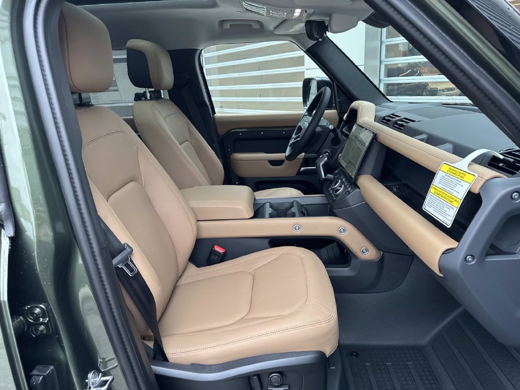 New 2026 Land Rover Defender 110 S AWD/4WD image 9