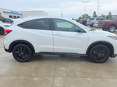 Used 2021 Honda HR-V Sport image 6