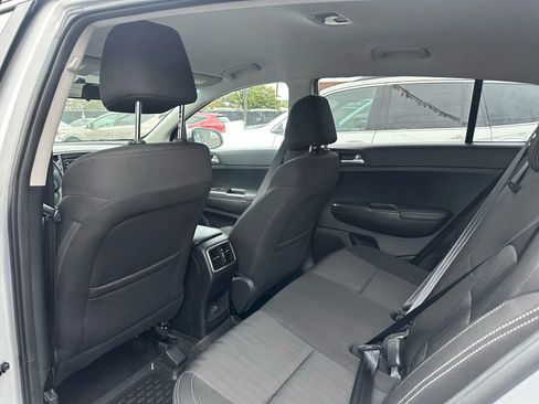 Used 2017 Kia Sportage LX image 12